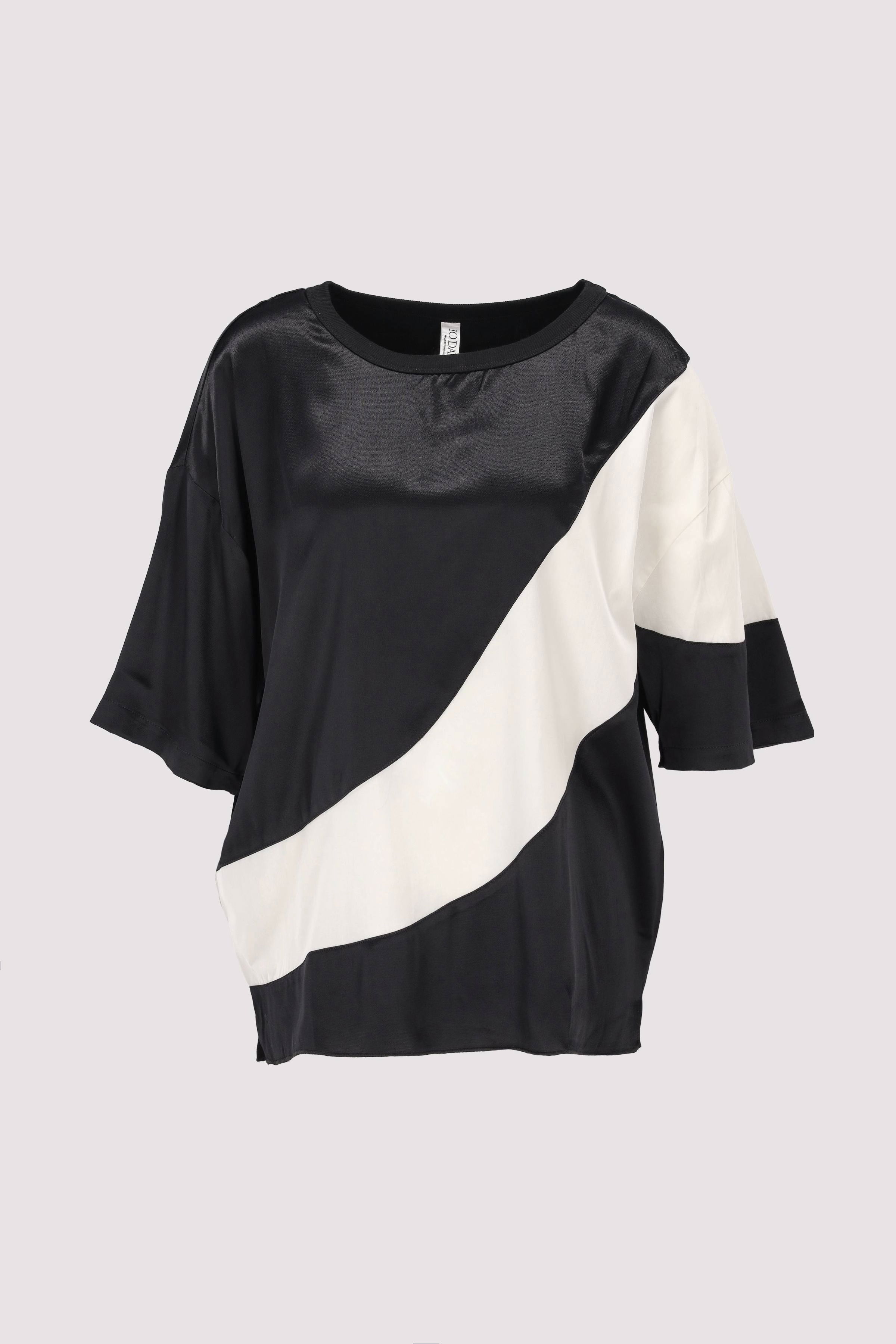 tee blouse contrast